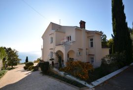 Opatija - Bregi - obiteljska vila s panoramskim pogledom, Matulji, Дом