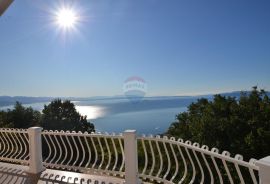 Opatija - Bregi - obiteljska vila s panoramskim pogledom, Matulji, Casa