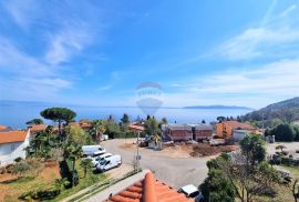 OPATIJA,LOVRAN-NOVOGRADNJA, stan s 2 balkona, garažom, vrtom, pogledom na more, Lovran, Appartement