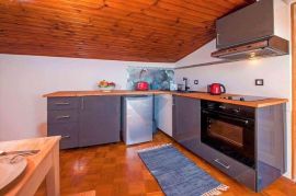 Rovinj,renovirana kuća-183m2- u centru s terasom, Rovinj, Casa