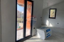 Poreč, okolica, novogradnja od 232 m2 sa bazenom, Poreč, House