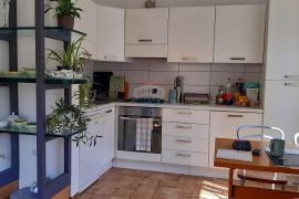 Istra, Poreč, samostojeća apartmanska kuća samo nekoliko minuta do centra grada - 617m2, Poreč, Casa