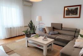 Opatija,Pobri,trosoban konforni stan s garažom,terasom i pogledom, Opatija - Okolica, Appartement