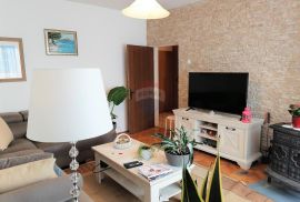 Opatija,Pobri,trosoban konforni stan s garažom,terasom i pogledom, Opatija - Okolica, Appartment