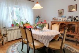 Opatija,Pobri,trosoban konforni stan s garažom,terasom i pogledom, Opatija - Okolica, Appartement