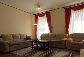 Rijeka, Korzo, 2S+DB stan površine 98m2, Rijeka, Apartamento