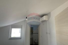 Otok Krk,Čižići, 2S+DB, 70 m2, bazen, na samom moru !!!, Dobrinj, Appartment