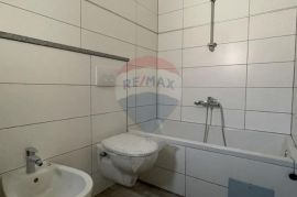 Otok Krk,Čižići, 2S+DB, 70 m2, bazen, na samom moru !!!, Dobrinj, Flat