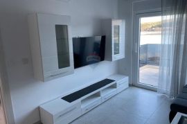 Otok Krk,Čižići, 2S+DB, 70 m2, bazen, na samom moru !!!, Dobrinj, Appartment