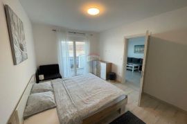 Otok Krk,Čižići, 2S+DB, 70 m2, bazen, na samom moru !!!, Dobrinj, Appartement