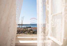 Otok Rab, autohtona kuća Banjol 120m2, divan pogled, Rab, Maison