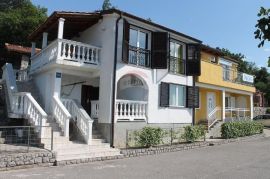 Sv. Juraj, Senj, kuća sa 4 apartmana, 1. red do mora, Senj, House