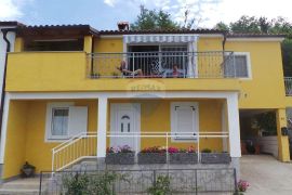 Sv. Juraj, Senj, kuća sa 4 apartmana, 1. red do mora, Senj, Kuća