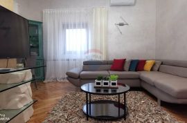 OPATIJA, IČIĆI, STAN 130m2, POGLED NA MORE, BAZEN, TAVERNA S ROŠTILJEM, PARKING, Opatija - Okolica, Apartamento