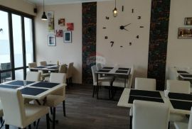 Šišan, Istra Pizzerija od 180 m2 + stan 120 m2, Ližnjan, Commercial property