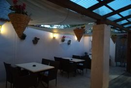 Šišan, Istra Pizzerija od 180 m2 + stan 120 m2, Ližnjan, Εμπορικά ακίνητα