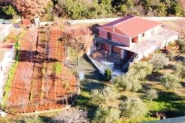 Rovinj,hacienda,3 kuće,11 000m2,pogled more, Rovinj, Σπίτι