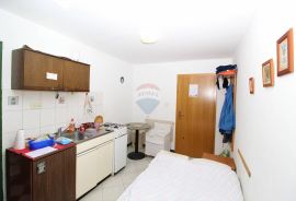 Poreč uža okolica - Stan s dva zasebna studio apartmana i vrtom, Poreč, بيت