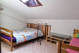 Poreč - stan u potkrovlju, 3 spavaće sobe, 69 m2, Poreč, Stan