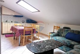 Poreč - stan u potkrovlju, 3 spavaće sobe, 69 m2, Poreč, Apartamento