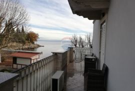 Lovran,jednosoban komforan stan s prekrasnim pogledom,prvi red do mora, Opatija - Okolica, Appartment