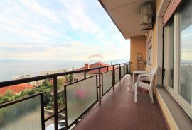 OPATIJA- stan 100 m2 sa garažom, okućnicom, pogledom na more, Opatija, Apartamento