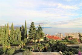 OPATIJA- stan 100 m2 sa garažom, okućnicom, pogledom na more, Opatija, Daire