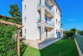 Istra,Fažana,apartmanska kuća 600m od mora, Fažana, Haus