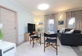 RIJEKA, BELVEDER- kompletno adaptirana kuća prizemnica 90 m2 sa vrtom, parkingom, pogledom na more, Rijeka, House