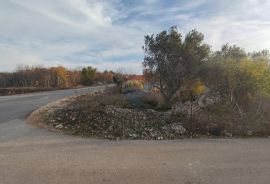 Otok Krk- Vrbnik, građevinski teren 1600m2 sa pogledom na more, Vrbnik, Γη