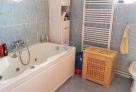 Zagreb, Vrapče, kuća površine 350 m2, natkriveni parking, Stenjevec, House