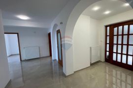 OPATIJA - PROSTRANI STAN 156 m2 NA PRVOM KATU, Opatija, شقة