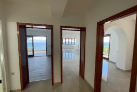 OPATIJA - PROSTRANI STAN 156 m2 NA PRVOM KATU, Opatija, Flat