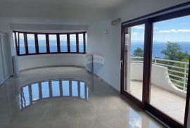 OPATIJA - PROSTRANI STAN 156 m2 NA PRVOM KATU, Opatija, شقة