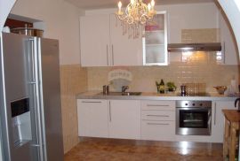 OPATIJA - STAN S APARTMANOM NA MIRNOJ LOKACIJI, PREKRASAN POGLED, Opatija, Flat