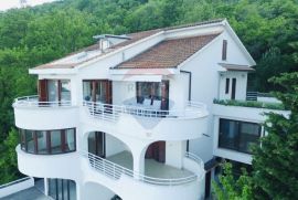 OPATIJA - STAN S APARTMANOM NA MIRNOJ LOKACIJI, PREKRASAN POGLED, Opatija, Apartamento