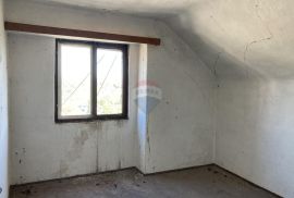 Slunj, zgrada hotela 2400 m2 sa projektom - CIJENA NA UPIT, Slunj, Commercial property