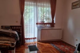 Zagreb, Remete, stan 120m2, 3SP + DB + vrt, Maksimir, Wohnung