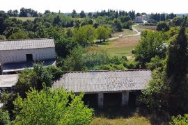 Polovica malog istarskog sela u blizini Žminja, Žminj, Haus