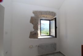 Bribir, kuća s dvije stambene jedinice, Vinodolska Općina, House