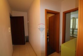 Istra,Tar,2 stana-105m2 +2parkinga+vrt, Tar-Vabriga, Kвартира