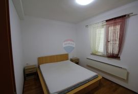 Istra,Tar,2 stana-105m2 +2parkinga+vrt, Tar-Vabriga, Apartamento