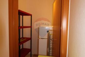 Istra,Tar,2 stana-105m2 +2parkinga+vrt, Tar-Vabriga, Apartamento