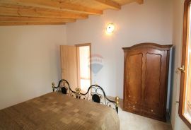 Rovinj,nova kuća 75m2 na 2750m2, Rovinj, Casa