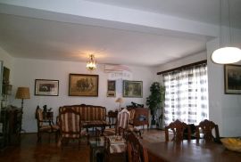 Istra,okolica Pule, Barbariga, velika apartmanska kuća, Vodnjan, Maison