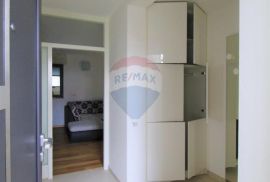 Rovinj,prizemlje 130m2+vrt+parking, Rovinj, Appartamento