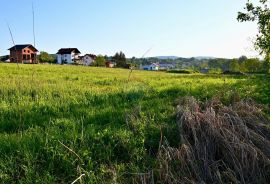 Ozalj; Trška, zemljište 9227 m2 uz rijeku Kupu idealno za seoski turizam, Ozalj, Tierra