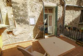 ROVINJ - Stan s terasom u starom gradu 62m2 + ostava 19 m2, Rovinj, Flat