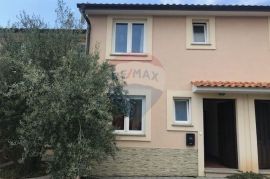 Otok Krk,Sveti Vid,kuća katnica u nizu,prekrasan pogled na more,100m2, Malinska-Dubašnica, House