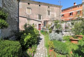 LOVREČ - kuća u nizu, Sveti Lovreč, Дом